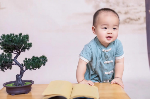 澧县宝宝爱吐奶是什么原因